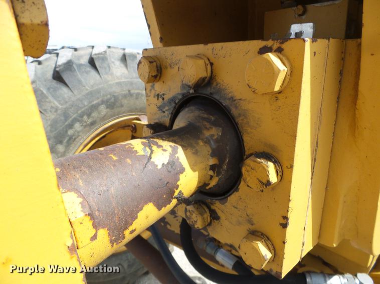 image for item DC5244 1988 Champion 740A motor grader