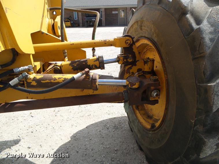 image for item DC5244 1988 Champion 740A motor grader