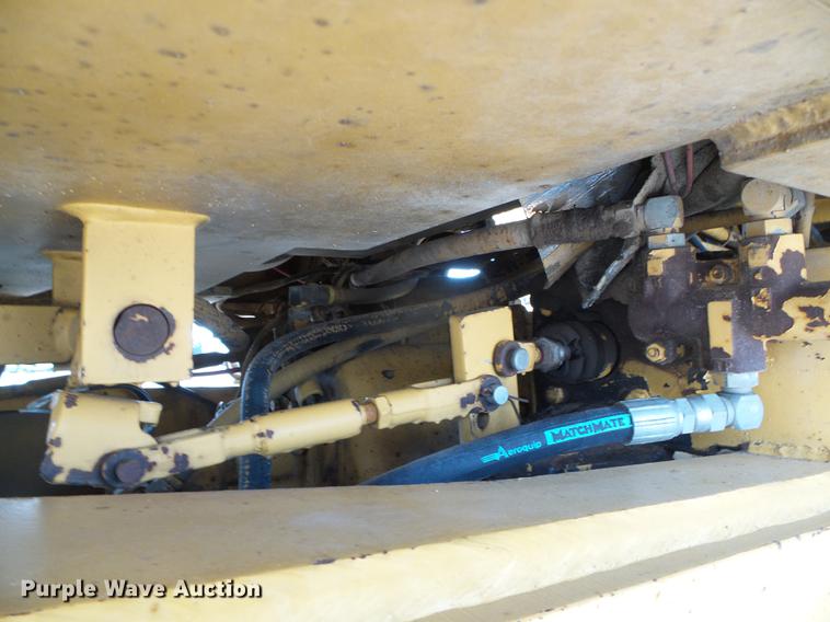 image for item DC5244 1988 Champion 740A motor grader