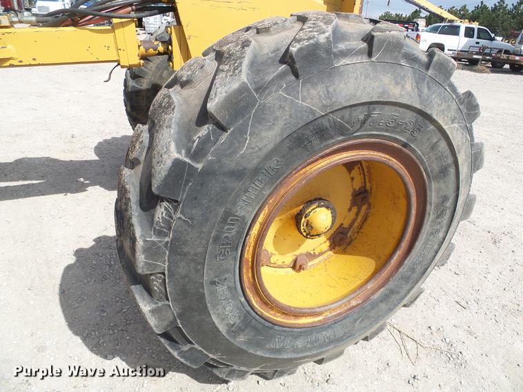 image for item DC5244 1988 Champion 740A motor grader