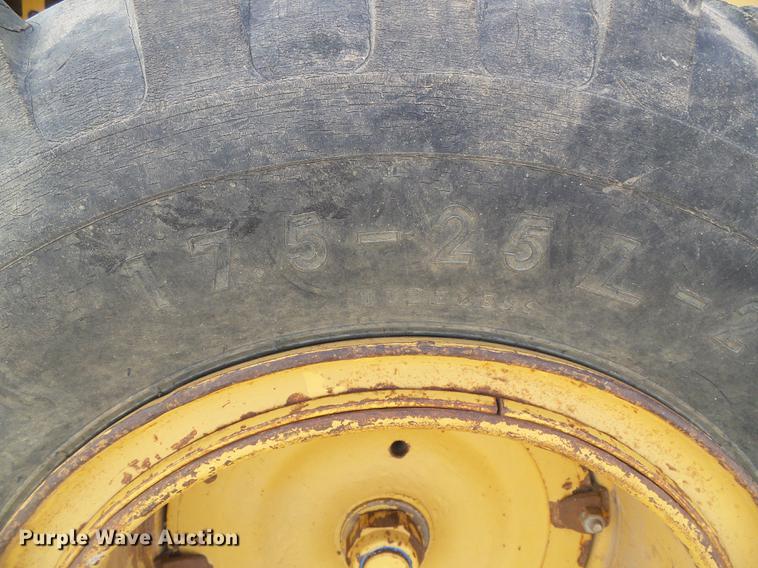 image for item DC5244 1988 Champion 740A motor grader