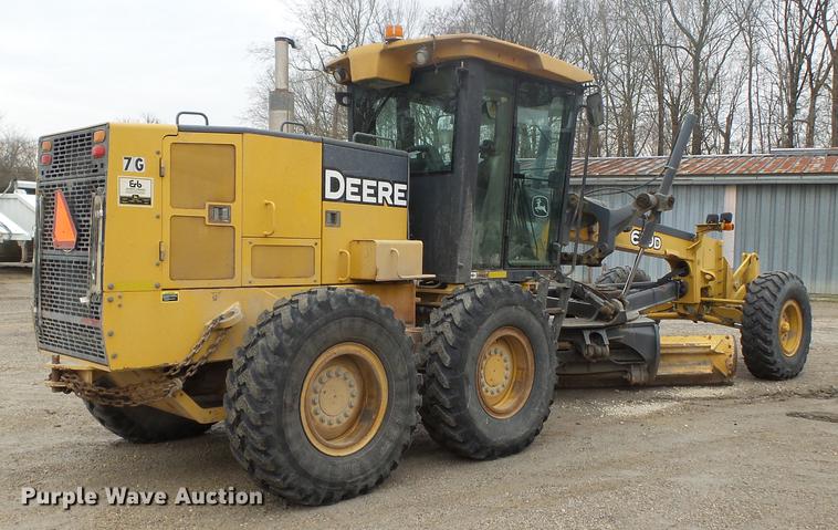 image for item DD2310 2005 John Deere 670D motor grader