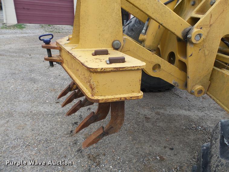 image for item DD2310 2005 John Deere 670D motor grader