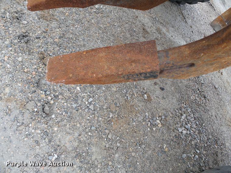 image for item DD2310 2005 John Deere 670D motor grader