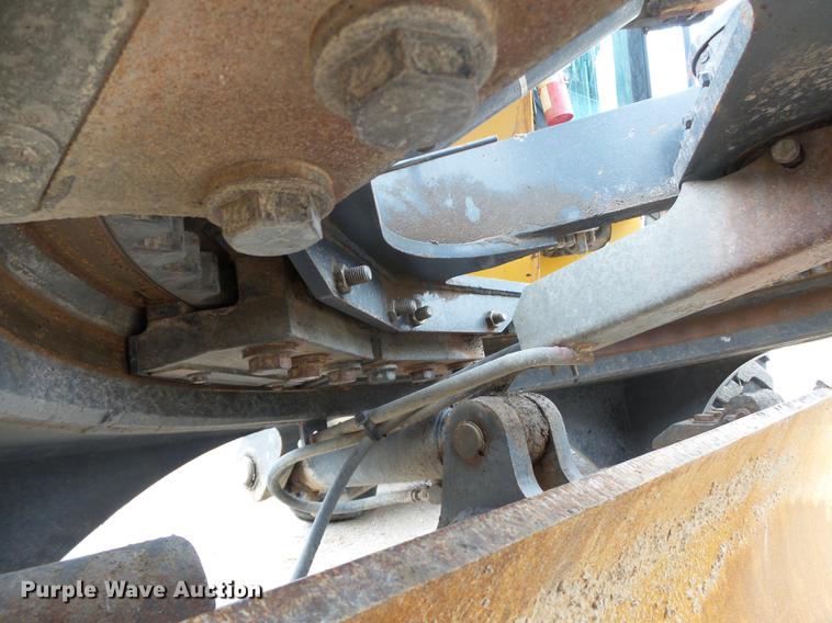 image for item DD2310 2005 John Deere 670D motor grader