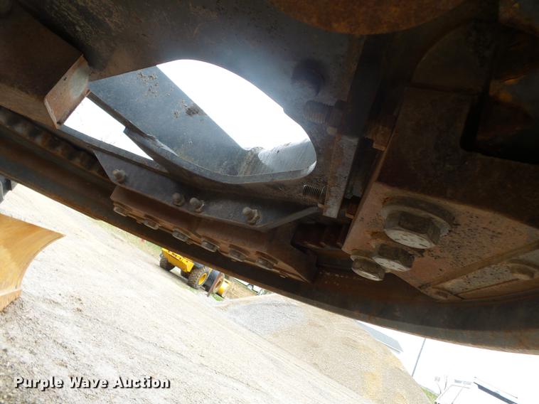 image for item DD2310 2005 John Deere 670D motor grader