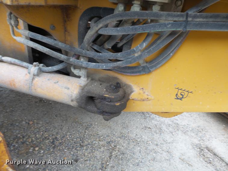 image for item DD2310 2005 John Deere 670D motor grader