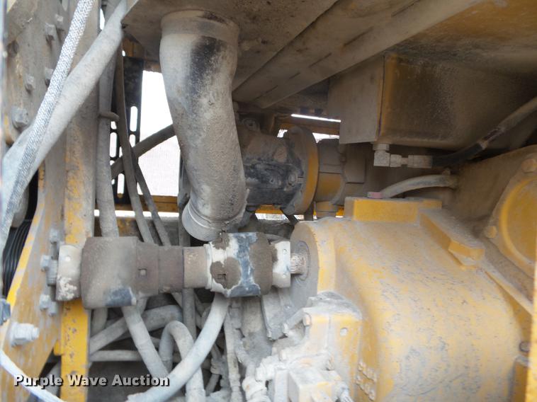 image for item DD2310 2005 John Deere 670D motor grader