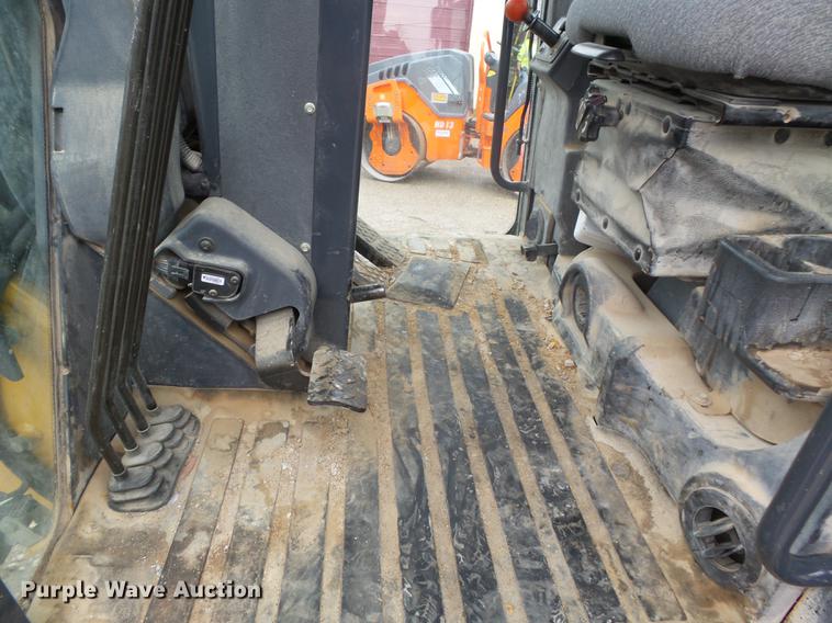 image for item DD2310 2005 John Deere 670D motor grader