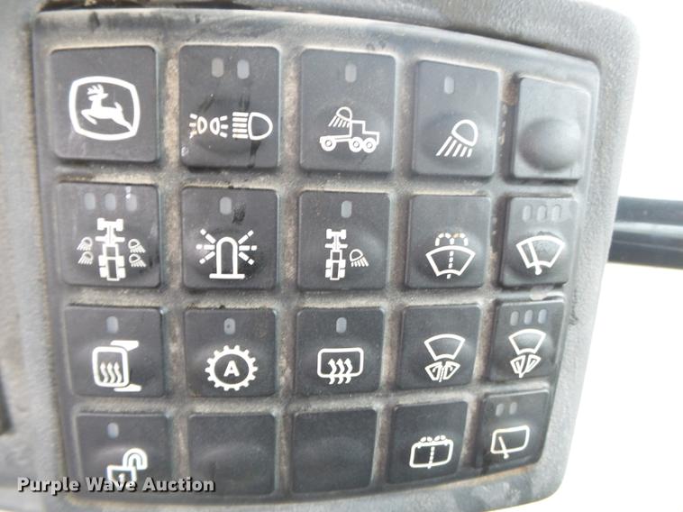 image for item DD2310 2005 John Deere 670D motor grader