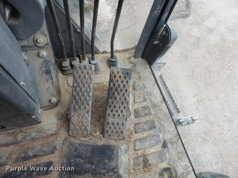 image for item DD2310 2005 John Deere 670D motor grader