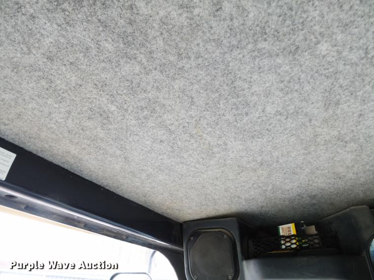 image for item DD2310 2005 John Deere 670D motor grader