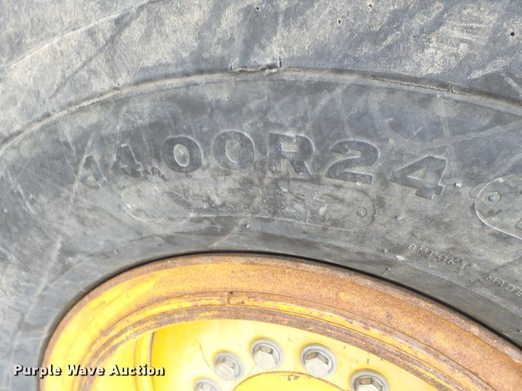 image for item DD2310 2005 John Deere 670D motor grader