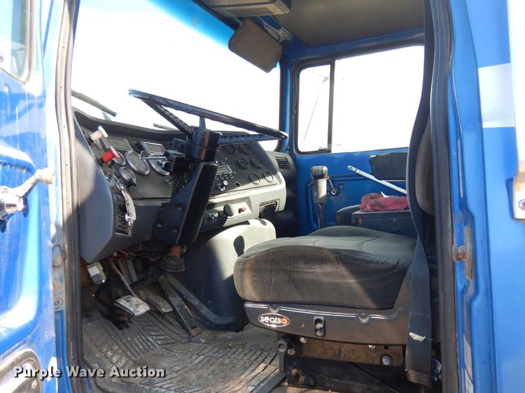 image for item DD3616 1996 Ford LT9000 flatbed water truck