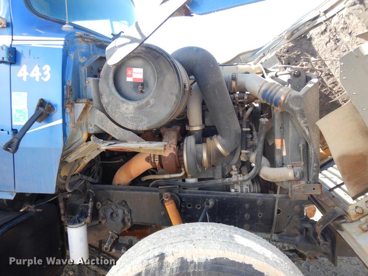 image for item DD3616 1996 Ford LT9000 flatbed water truck