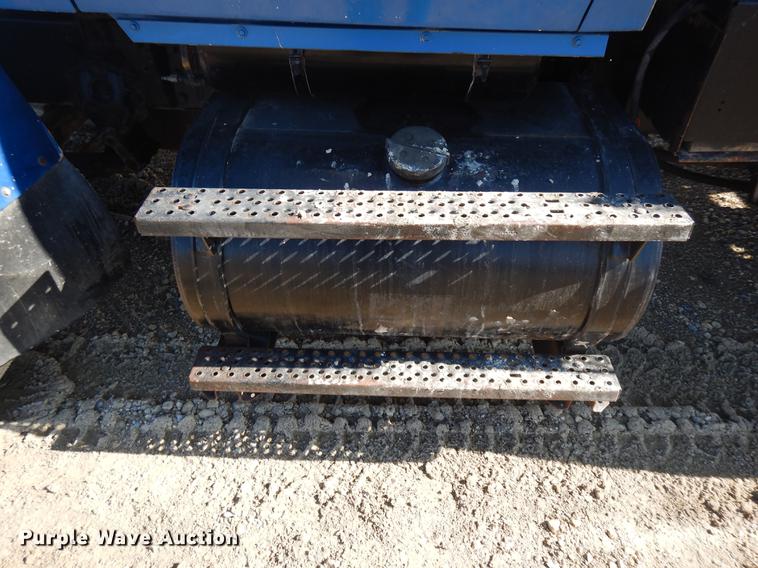 image for item DD3616 1996 Ford LT9000 flatbed water truck