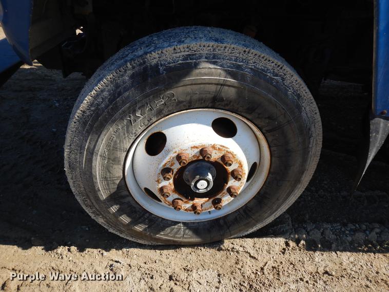 image for item DD3616 1996 Ford LT9000 flatbed water truck