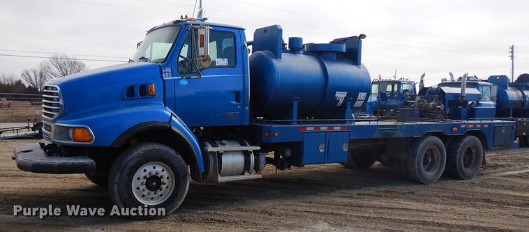 image for item DD3617 2006 Sterling L-Line pump truck