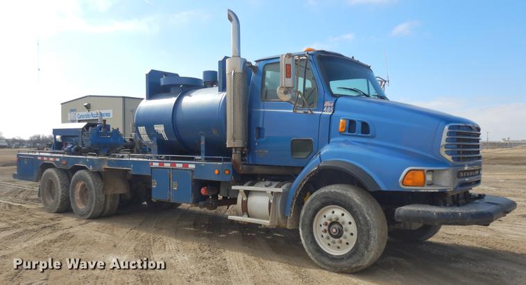 image for item DD3617 2006 Sterling L-Line pump truck