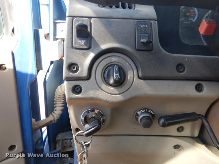 image for item DD3617 2006 Sterling L-Line pump truck