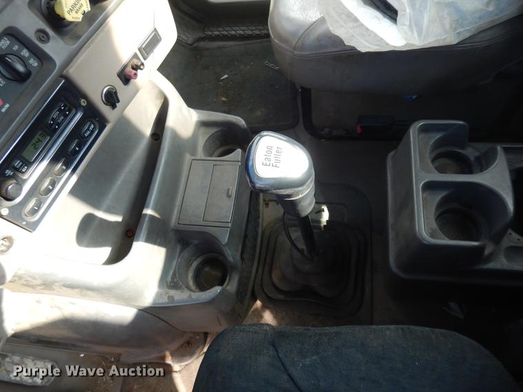 image for item DD3617 2006 Sterling L-Line pump truck