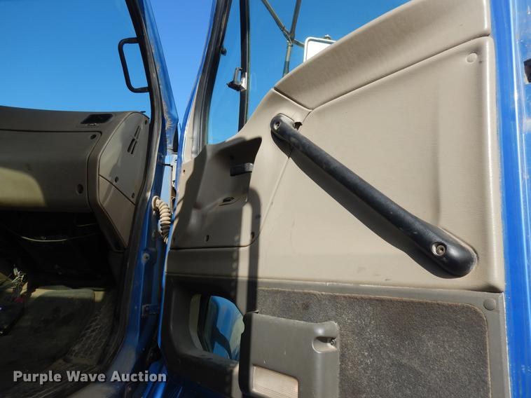 image for item DD3617 2006 Sterling L-Line pump truck