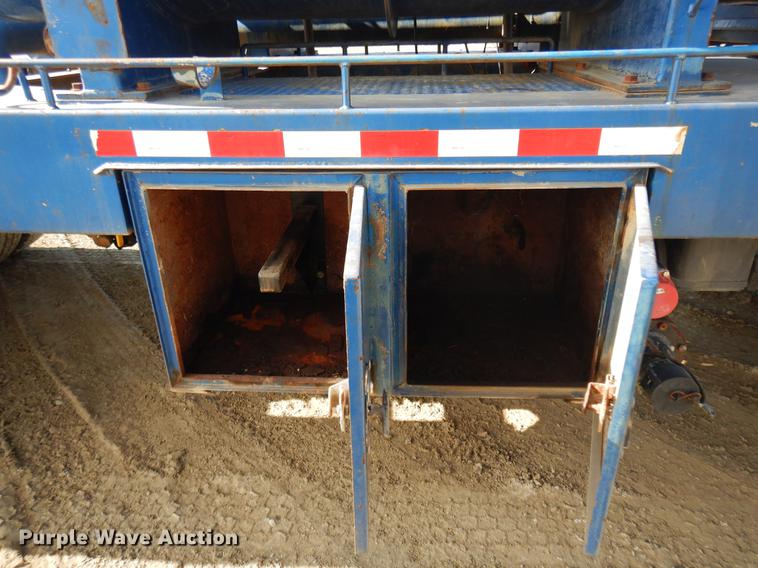 image for item DD3617 2006 Sterling L-Line pump truck