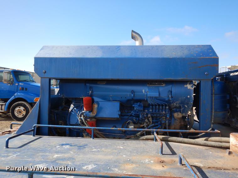 image for item DD3617 2006 Sterling L-Line pump truck