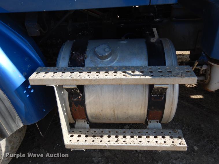 image for item DD3617 2006 Sterling L-Line pump truck