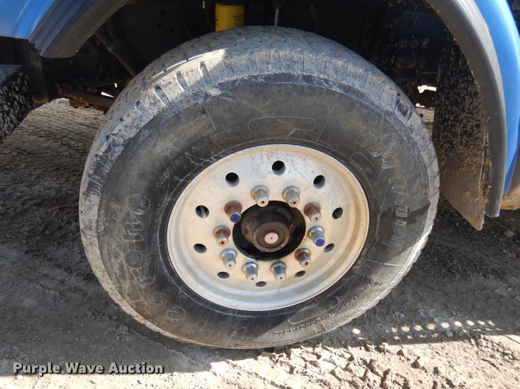 image for item DD3617 2006 Sterling L-Line pump truck