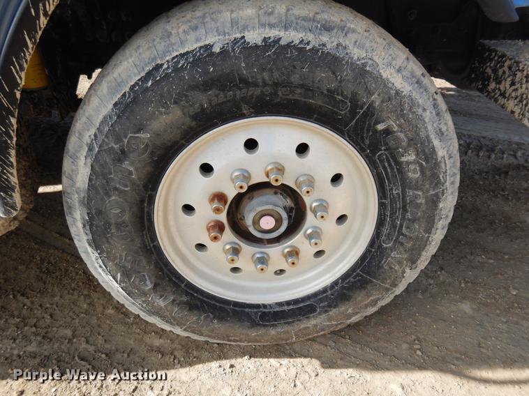 image for item DD3617 2006 Sterling L-Line pump truck