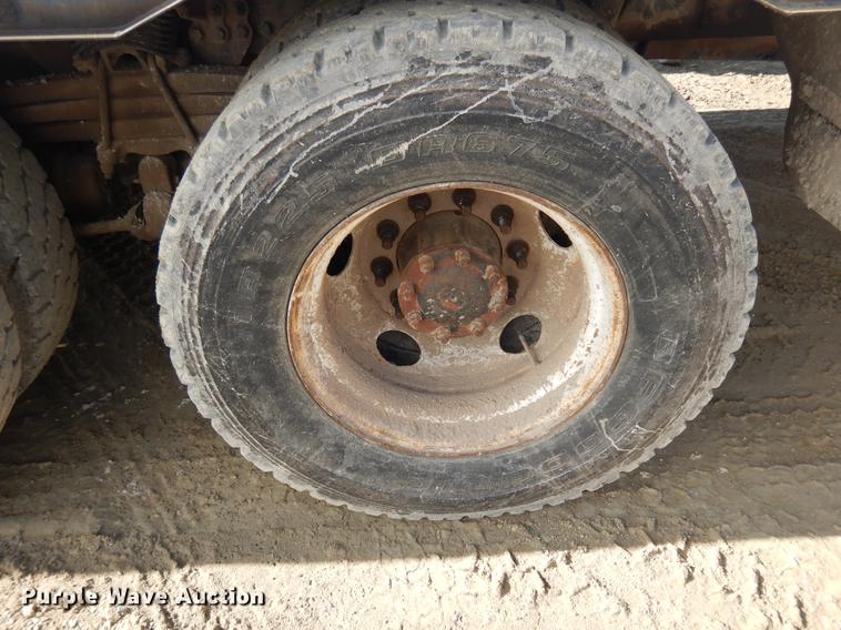 image for item DD3617 2006 Sterling L-Line pump truck