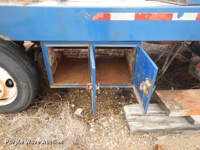 image for item DD3621 2005 Sterling L-Line flatbed truck