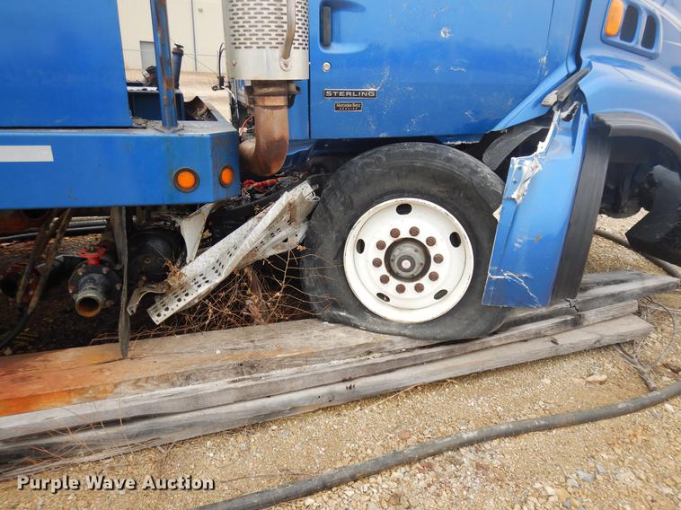 image for item DD3621 2005 Sterling L-Line flatbed truck