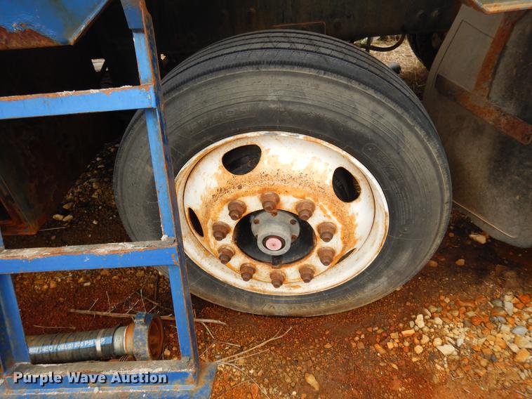 image for item DD3621 2005 Sterling L-Line flatbed truck