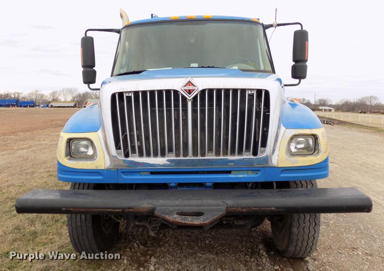image for item DD3663 2005 International 7600 pump truck