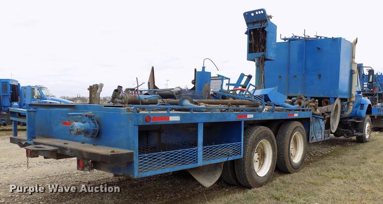 image for item DD3663 2005 International 7600 pump truck
