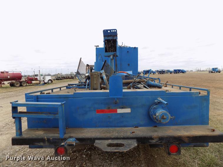 image for item DD3663 2005 International 7600 pump truck