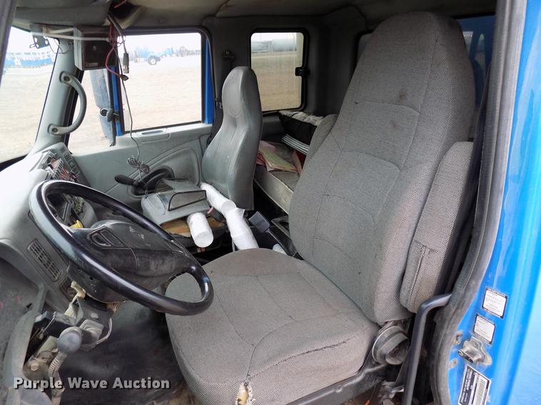 image for item DD3663 2005 International 7600 pump truck