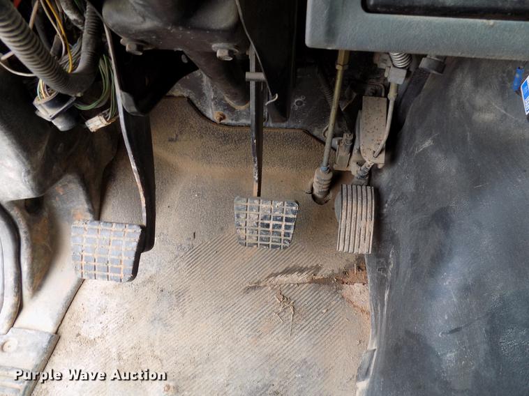 image for item DD3663 2005 International 7600 pump truck