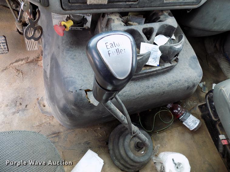 image for item DD3663 2005 International 7600 pump truck