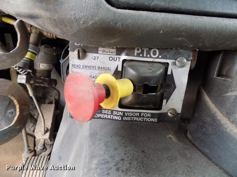 image for item DD3663 2005 International 7600 pump truck