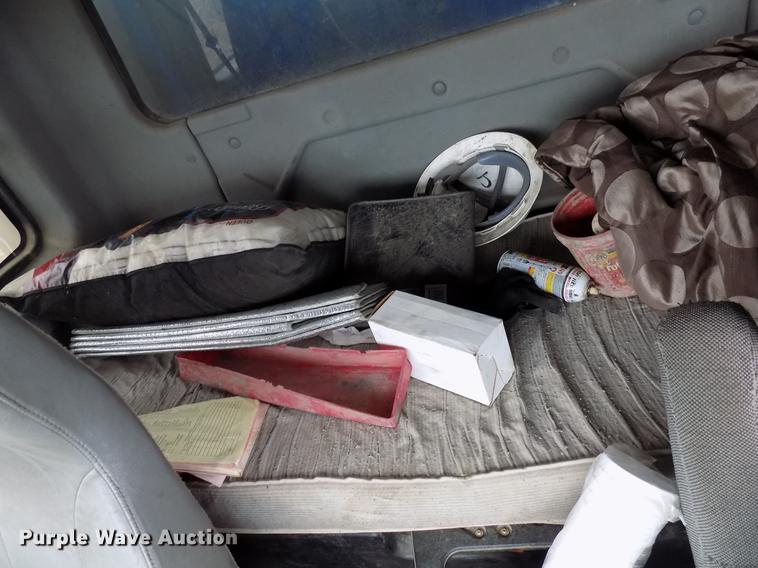 image for item DD3663 2005 International 7600 pump truck