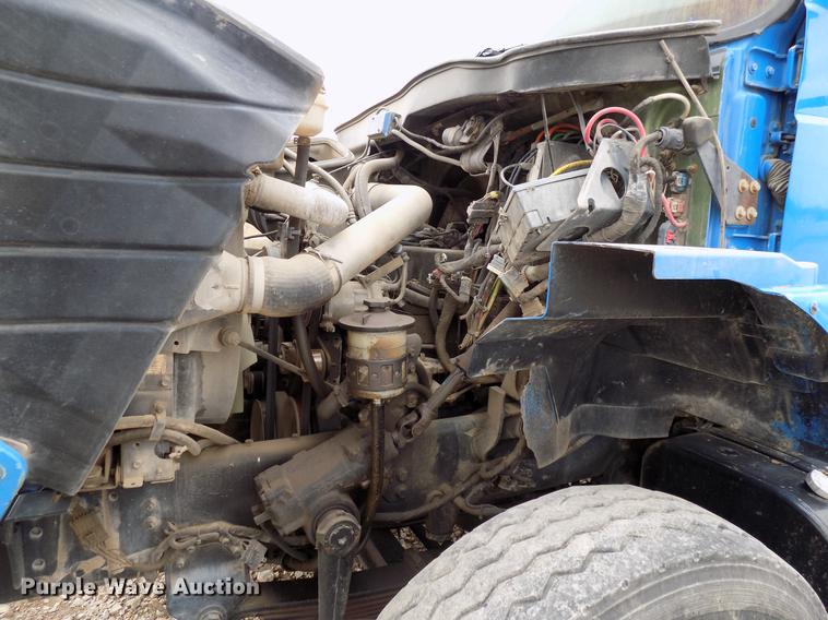 image for item DD3663 2005 International 7600 pump truck