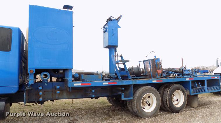 image for item DD3663 2005 International 7600 pump truck