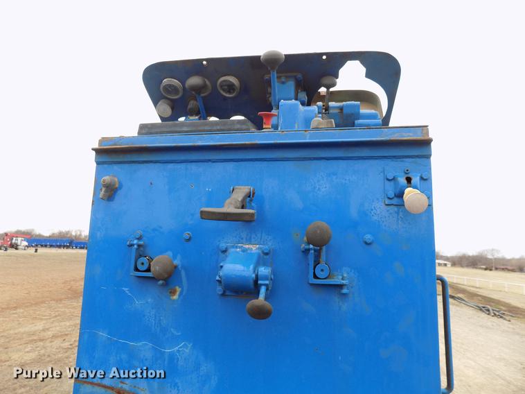 image for item DD3663 2005 International 7600 pump truck