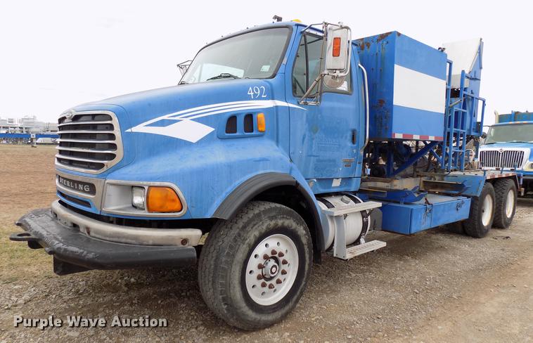 image for item DD3665 2006 Sterling L-Line cement pump truck