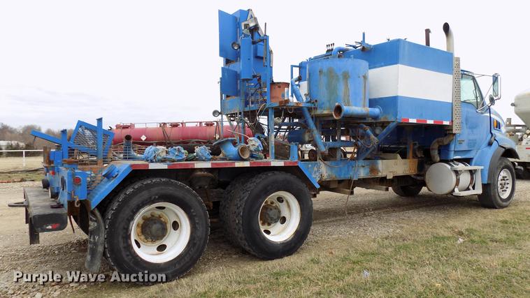 image for item DD3665 2006 Sterling L-Line cement pump truck