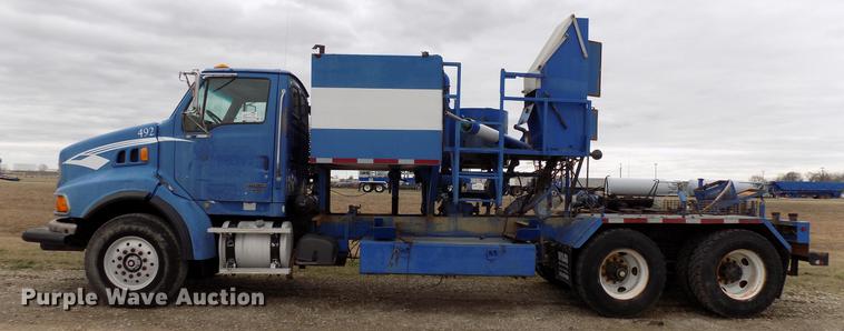 image for item DD3665 2006 Sterling L-Line cement pump truck