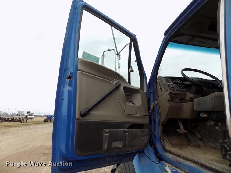 image for item DD3665 2006 Sterling L-Line cement pump truck